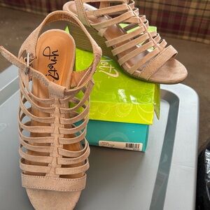 Y Not? brand "Zena" Light Stone Sandals